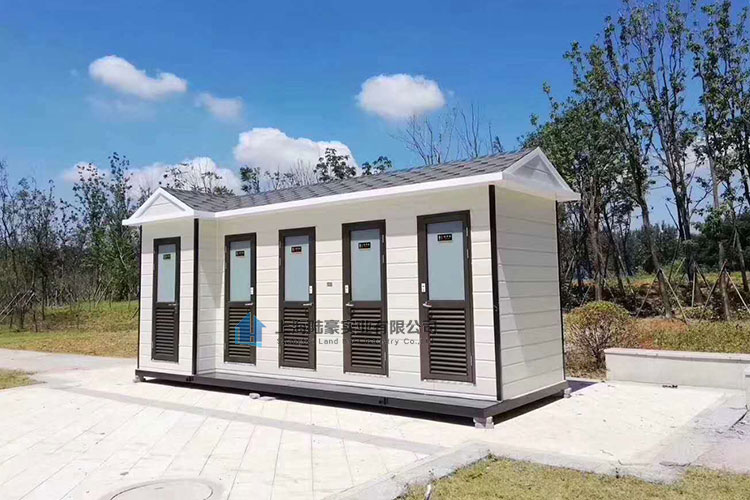 廁所的細(xì)部設(shè)計(jì)，扶手與廁所卷紙！